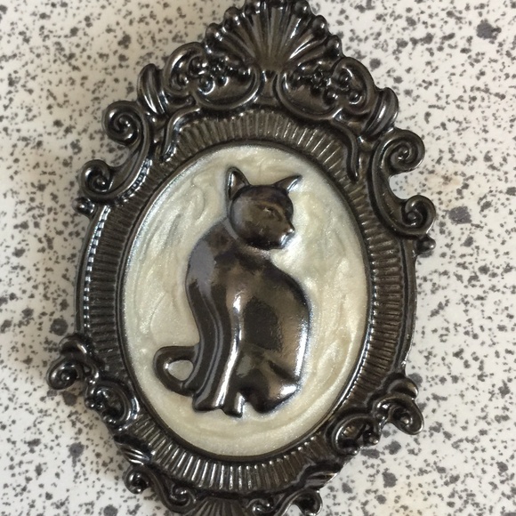 Pier 1 cat black cameo - Picture 1 of 4